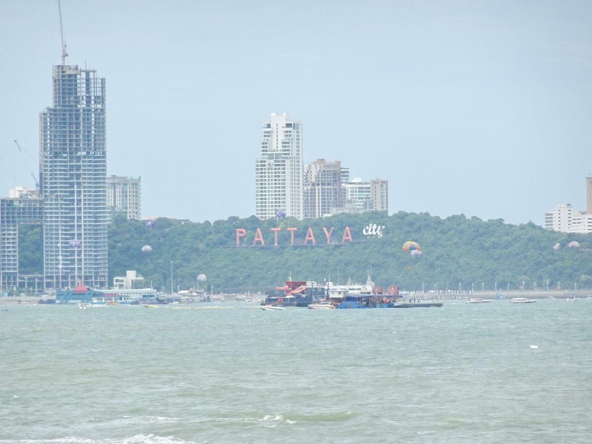 Wong Amat Pattaya Beach Resort Exterior photo